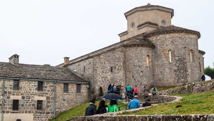 Santuario San Miguel de Aralar Santuario San Miguel de Aralar