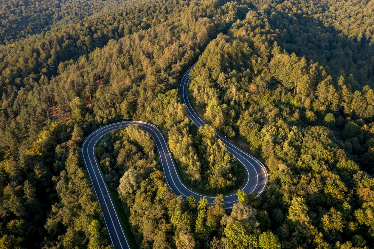 Carretera curvas Euskadi