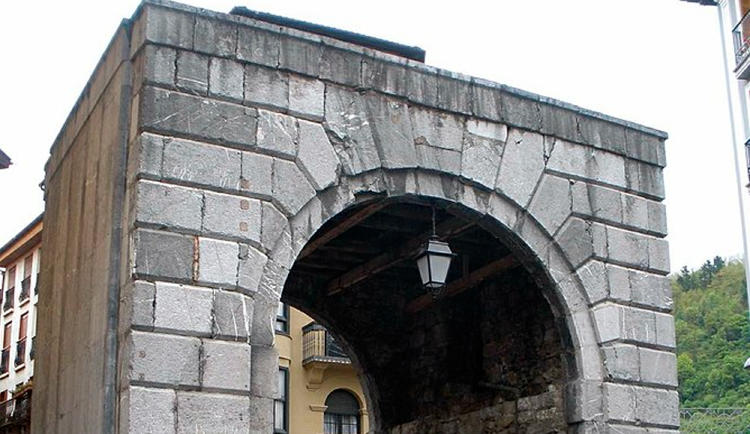 Puerta de Castilla Tolosa