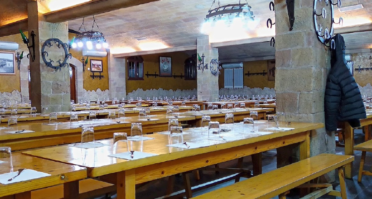 Sidrería Etxeberria M. A. García Moreno | https://www.google.com/maps/place/Sidrer%C3%ADa+Etxeberria/@43.2642743, 1.9402619,3a,75y,90t/data=!3m8!1e2!3m6!1sAF1QipMbQfagPp4QKL16bV8fXo NB7hJmyA5raCsInkO!2e10!3e12!6shttps:%2F%2Flh5.googleusercontent.com%2Fp%2FAF1QipMbQfagPp4QKL16bV8fXo NB7hJmyA5raCsInkO%3Dw152 h86 k no!7i2000!8i1125!4m7!3m6!1s0xd51aef00d0ec9ff:0x16bd2bc5ee2e8e59!8m2!3d43.2642743!4d 1.9402619!10e5!16s%2Fg%2F11b7gbsyfn?entry=ttu