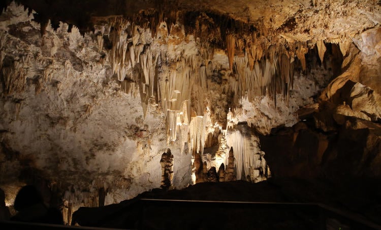 Cueva pozalagua Cueva pozalagua