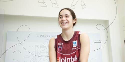 8M  Que lo que tenemos en común nos una para siempre   8M  Que lo que tenemos en común nos una para siempre